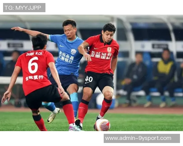 老虎大学足球队奋勇拼搏展现青春风采引领校园体育新风潮 老虎大学足球队奋勇拼搏展现青春风采引领校园体育新风潮